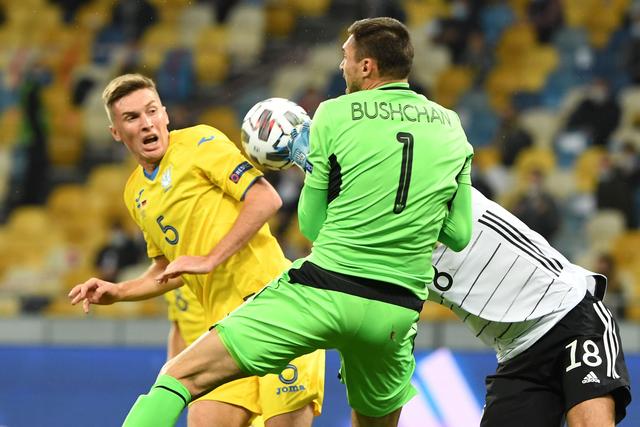 中国队官宣世界杯12人大名单 孙铭徽方硕落选