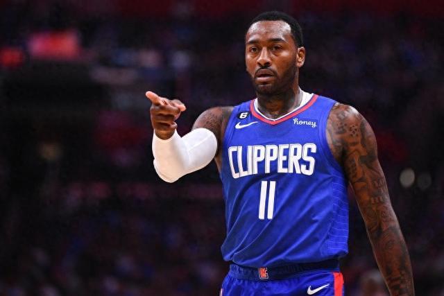 土媒：费内巴切在同时谈4-5名中卫