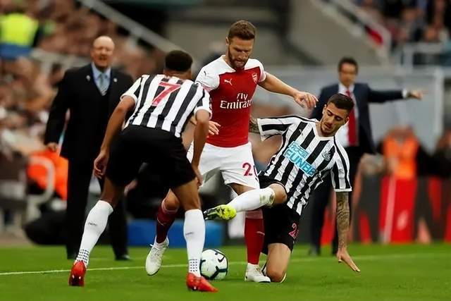 库里26+7+7里程悲 勇士不敌5连败猛龙近5战4负